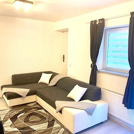 Monteurwohnung Am Flughafen * Шкойдиц