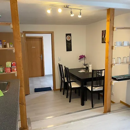 Monteurwohnung Am Flughafen Apartment
