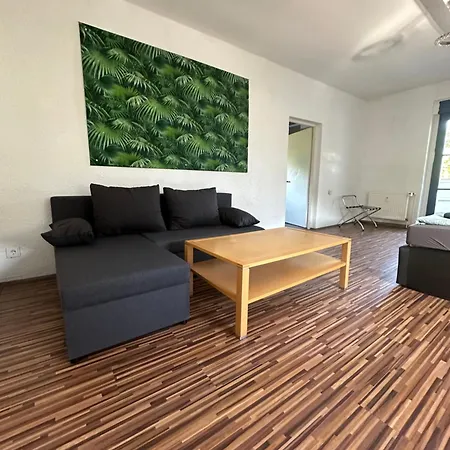 アパート Monteurwohnung Am Flughafen シュクロイディッツ