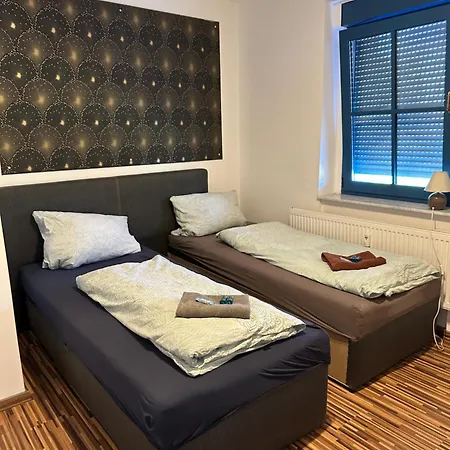 Lägenhet Monteurwohnung Am Flughafen *