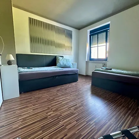 Monteurwohnung Am Flughafen Daire *