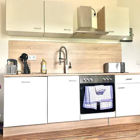 Апартаменты Monteurwohnung Am Flughafen *